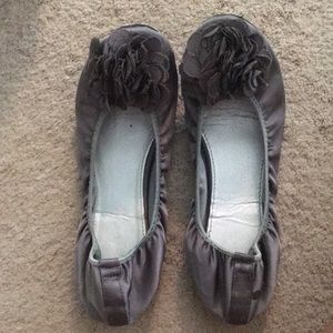 Grey ballet flats